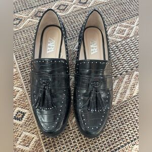 ZARA Studded Faux Crocodile Tassel Loafers Black Size 40(9) *LIKE NEW*